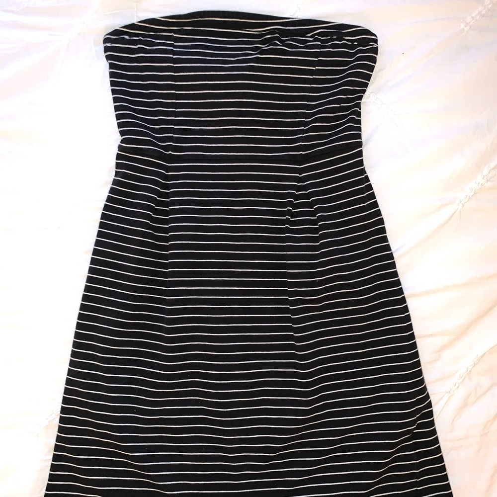 Women’s Strapless Dress